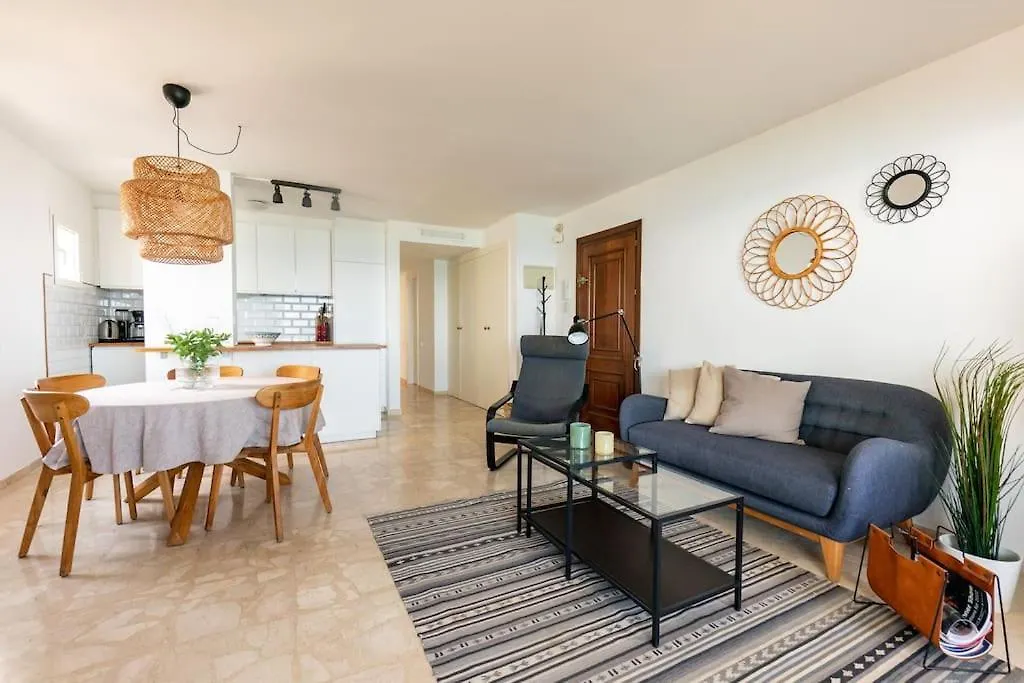 Larycorte, Beautiful 3Bdr Beachfront Apartment Marbella Spain